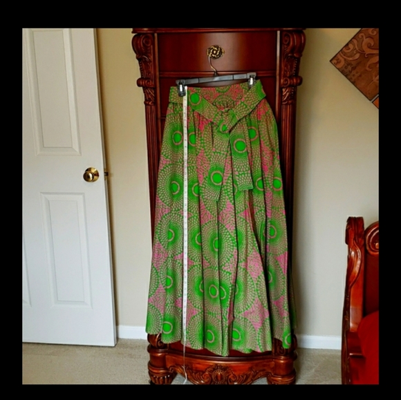 Kara Chic one size fits most, pink and green maxi skirt - Picture 5 of 5